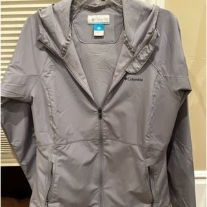 Columbia wind breaker